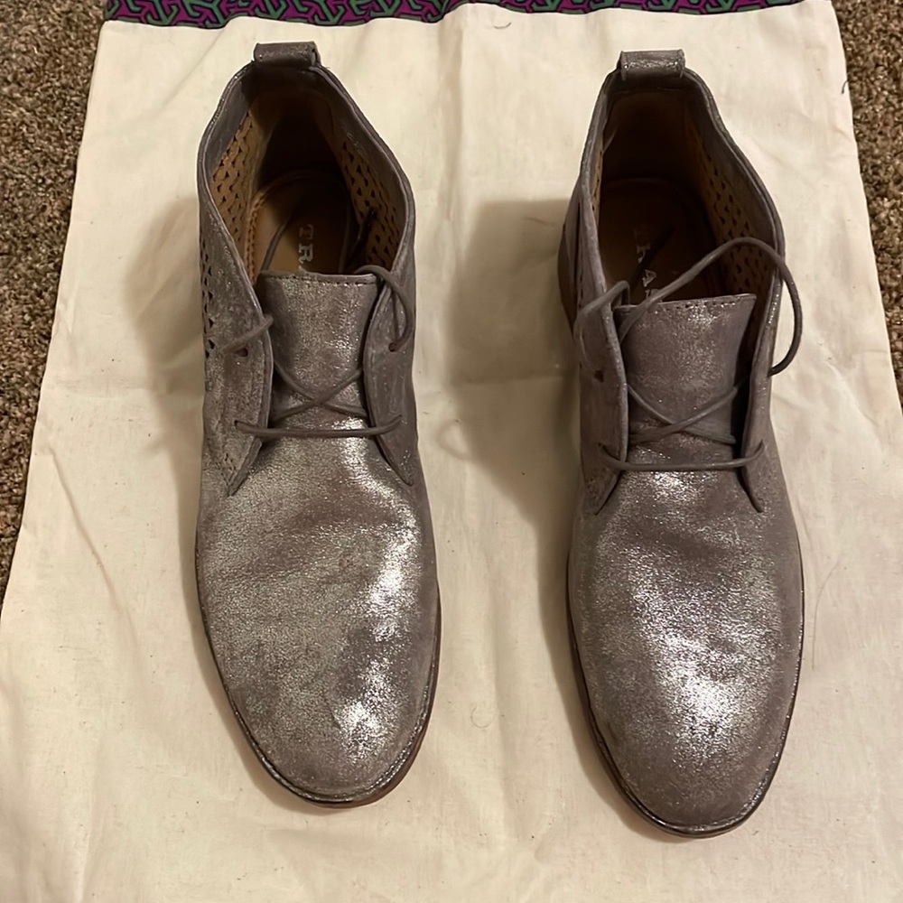 Brand is Trask they are a size 8.5